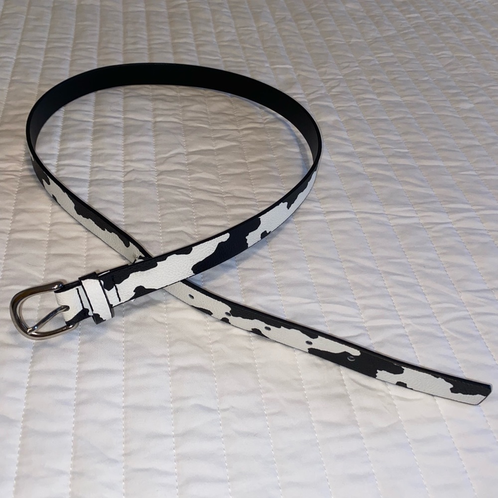 Cow print belt